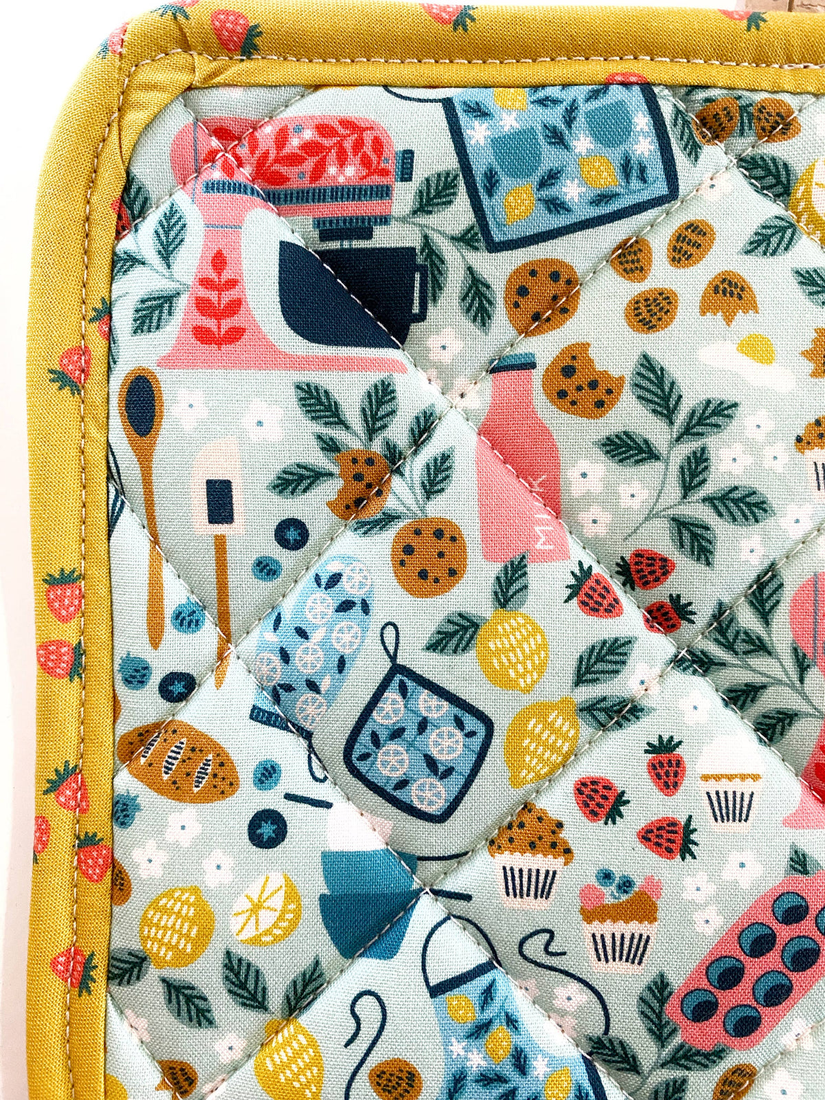 Country Kitchen Cork Potholder