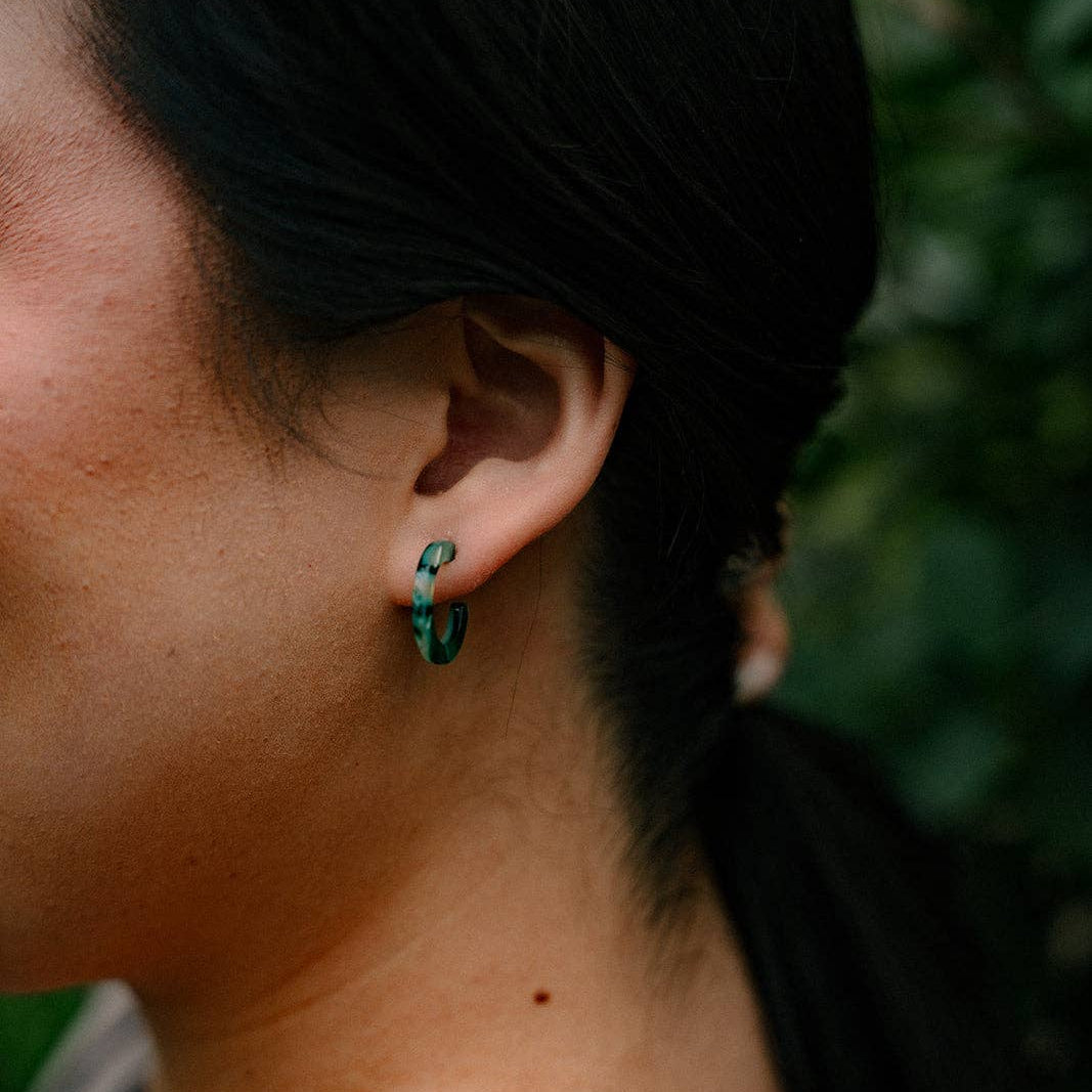 Micro Cam Mini Hoops in Palm Lustre