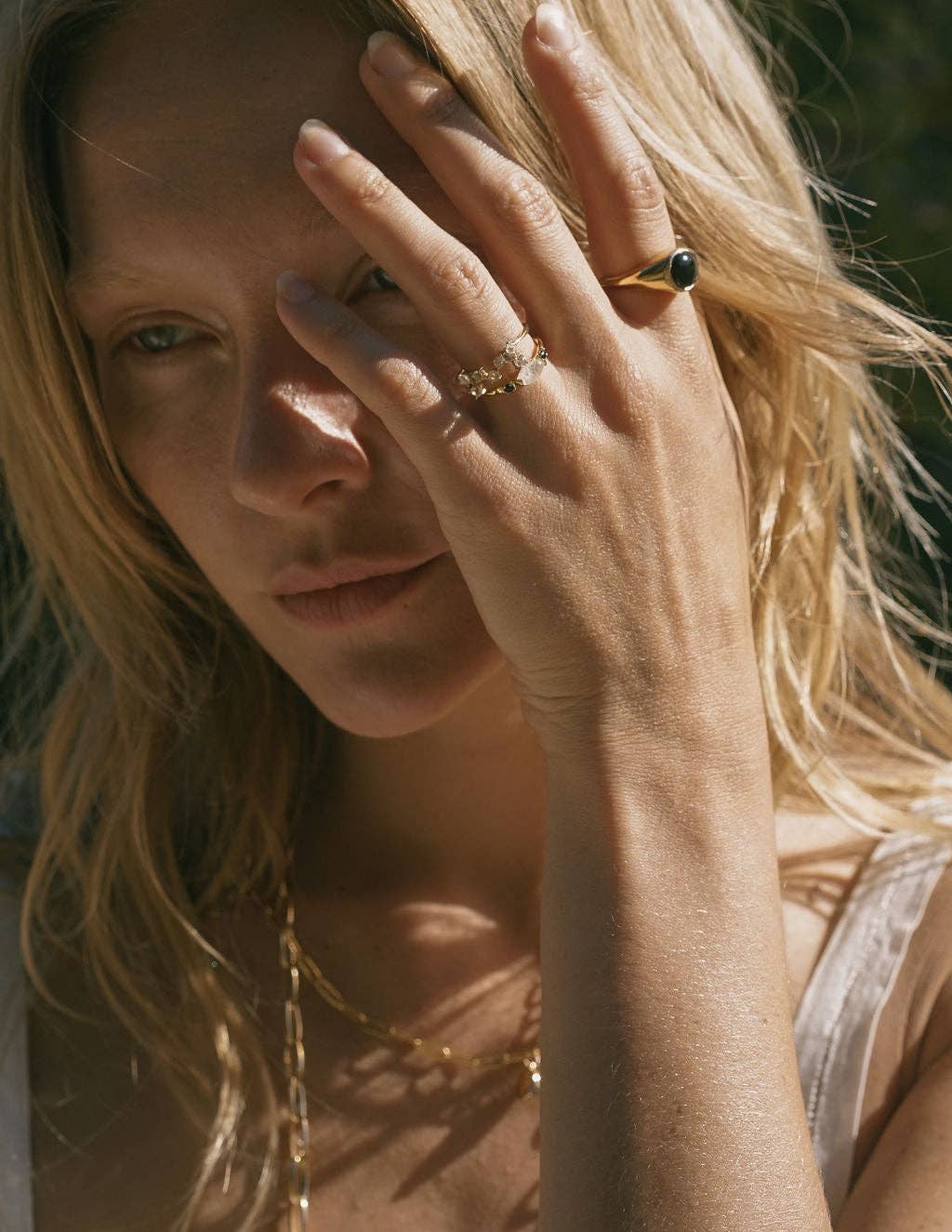 Mona Ring with Moonstone and Black Spinel