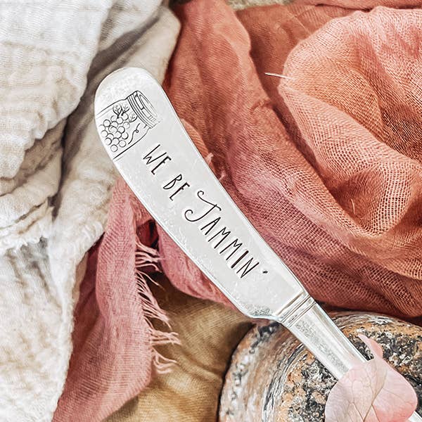 Handmade artisan spreader with We Be Jammin’ inscription, unique gift for kitchen decor. - We Be Jammin' Spreader