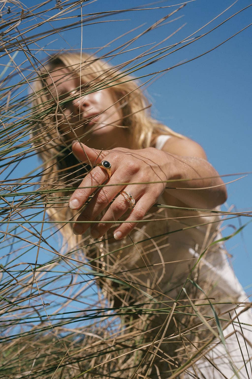 Mona Ring with Moonstone and Black Spinel