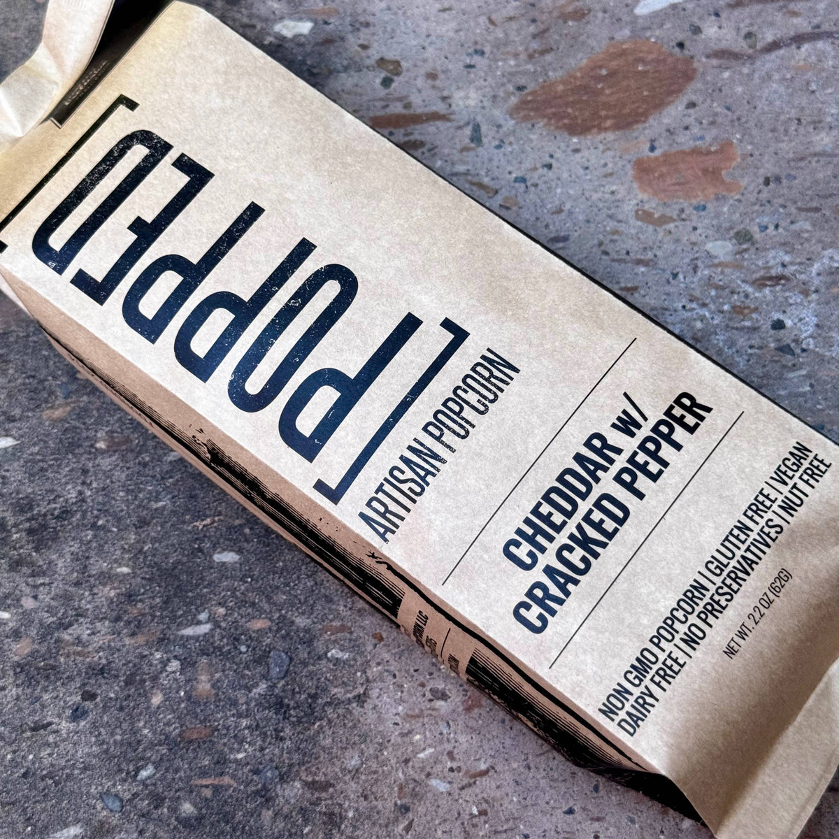 Cheddar w/Cracked Pepper Artisan Popcorn