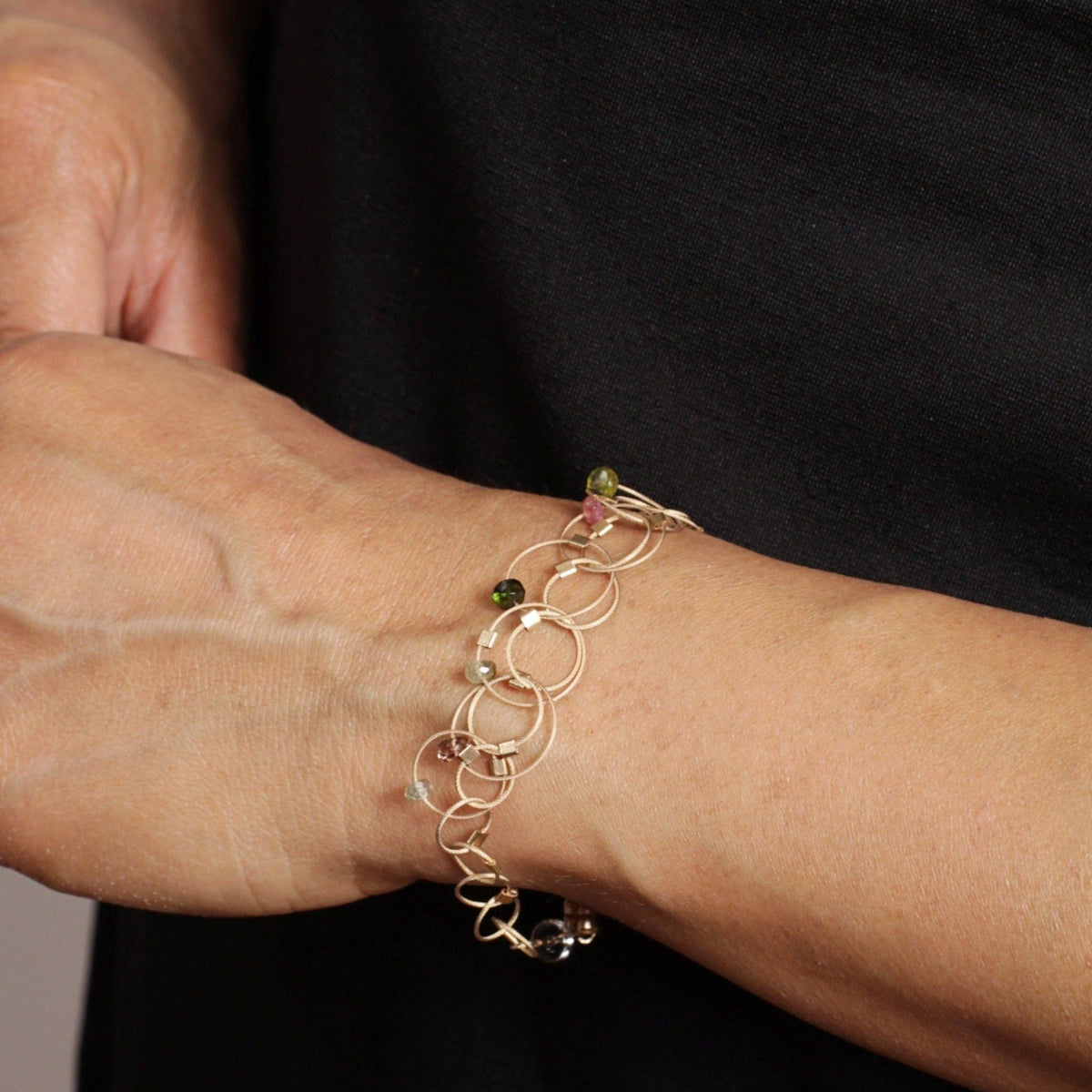 Vertigo Bracelet (Mini): Pearl on Gold Cable with Gold Hardware / 7.25&quot;/Medium