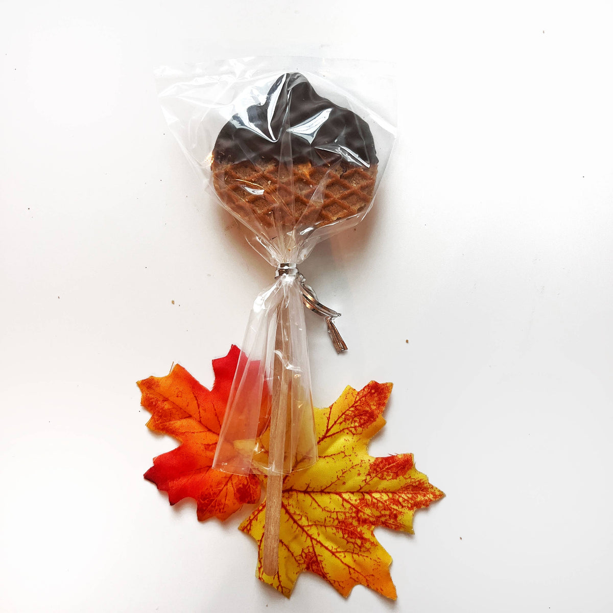 Mini Stroopwafel Lollipops: White Chocolate Sprinkle