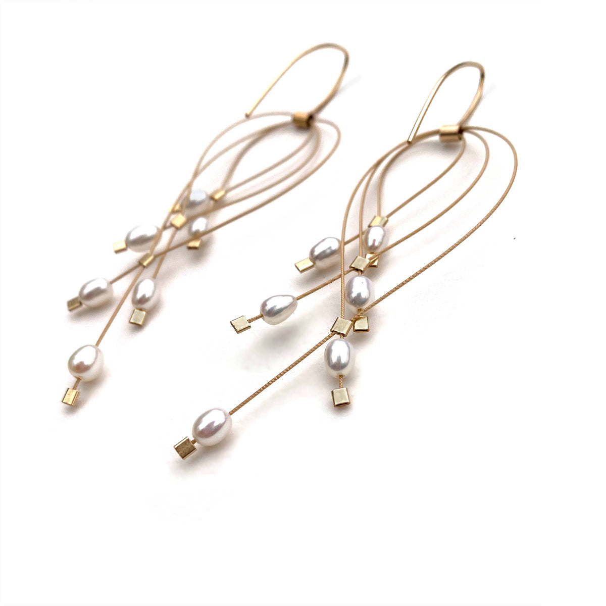 Grey Pearl Lattice Hook Earring with Gold Cable