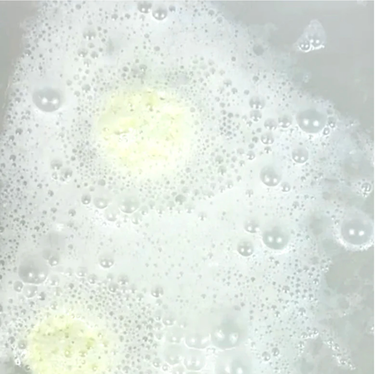 Coconut & Lime Macaron Bath Bomb