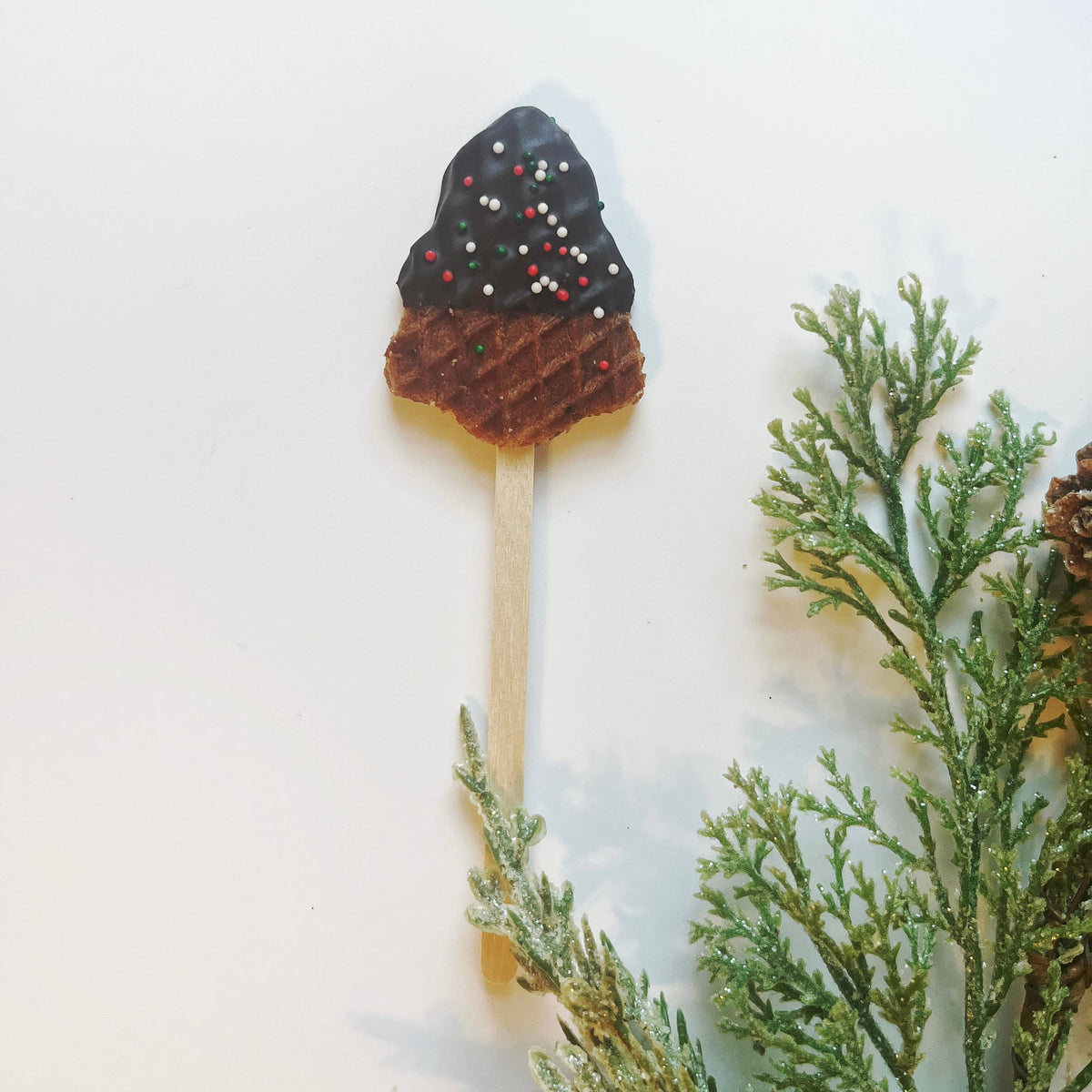 Mini Stroopwafel Lollipops: Chocolate Sprinkle