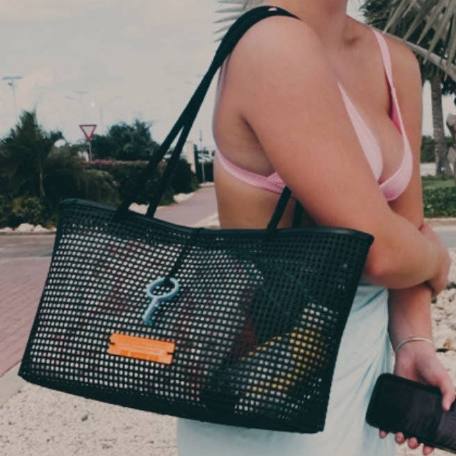 The Petite Oyster Bag: Black Handle