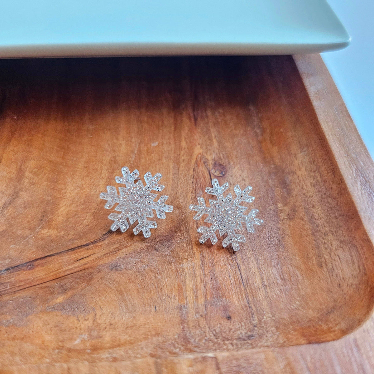 Snowflake Studs in Silver Glitter