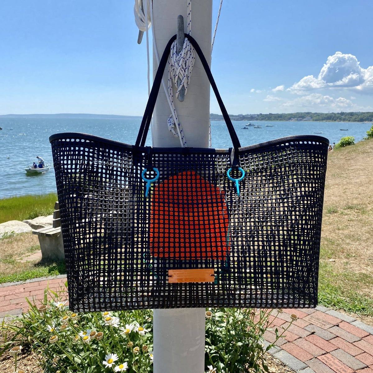 Jumbo Oyster Bag: Black Handle