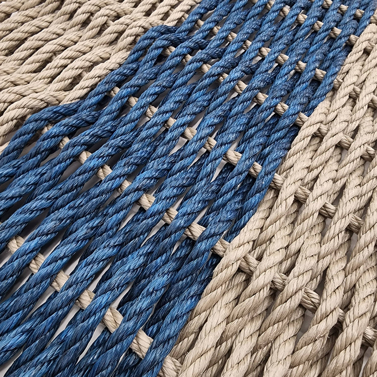 Lobster Rope Mat - Tan, Navy Blue