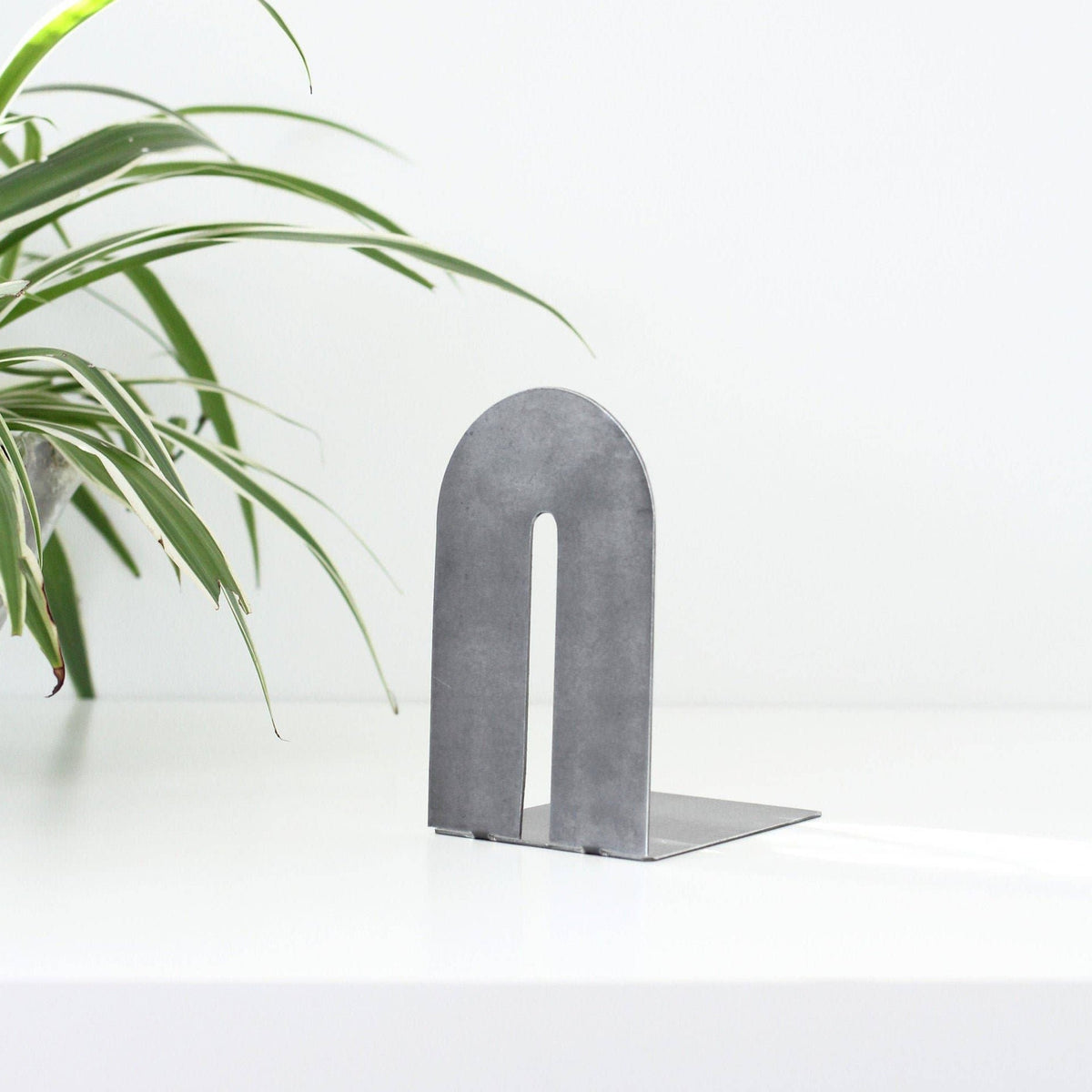 Metal Arch Bookend