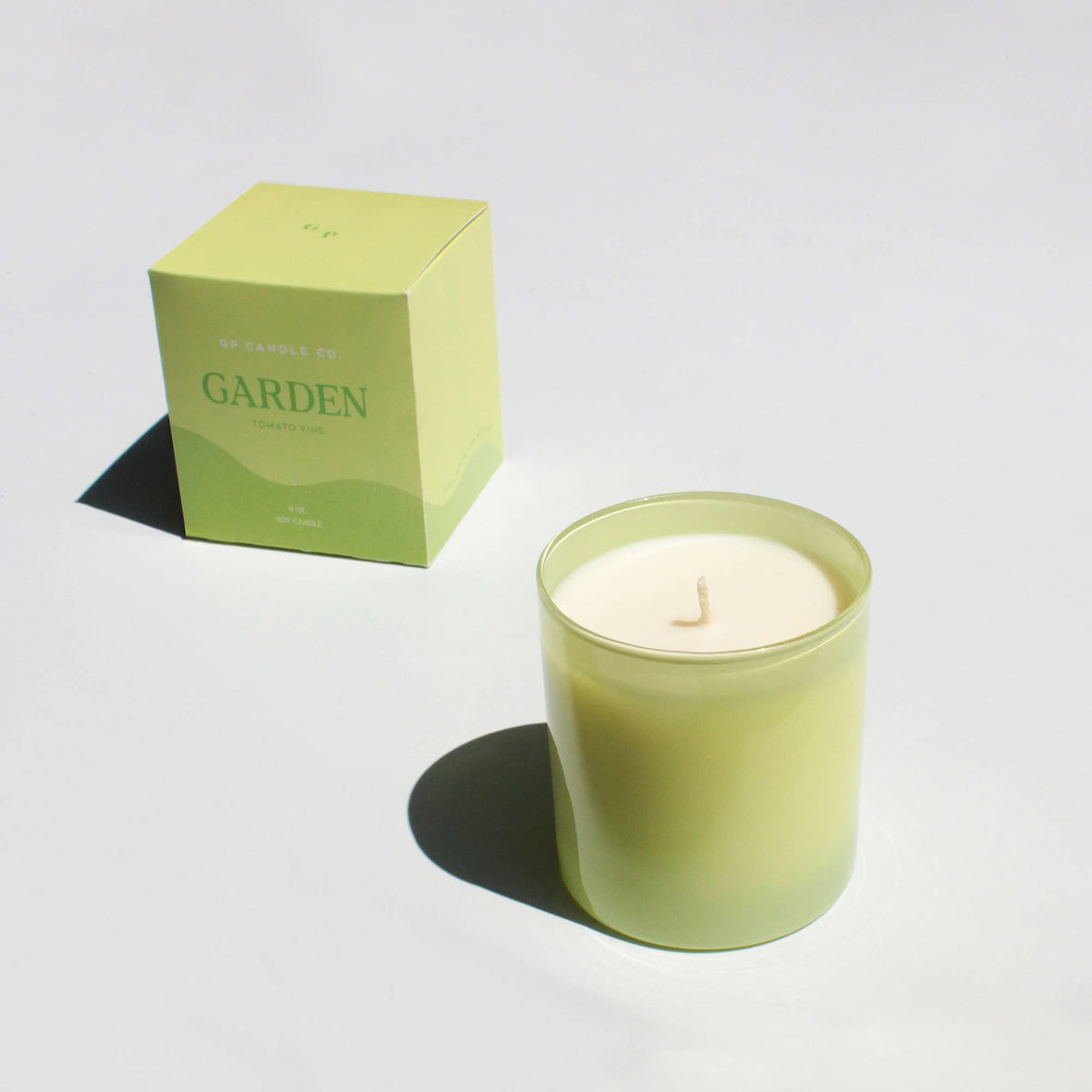 Garden 9 oz. Hue Candle (Tomato Vine)